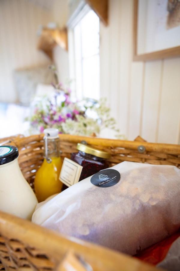 Romantic Secluded Shepherd Hut Hares Rest Southwick  Luaran gambar